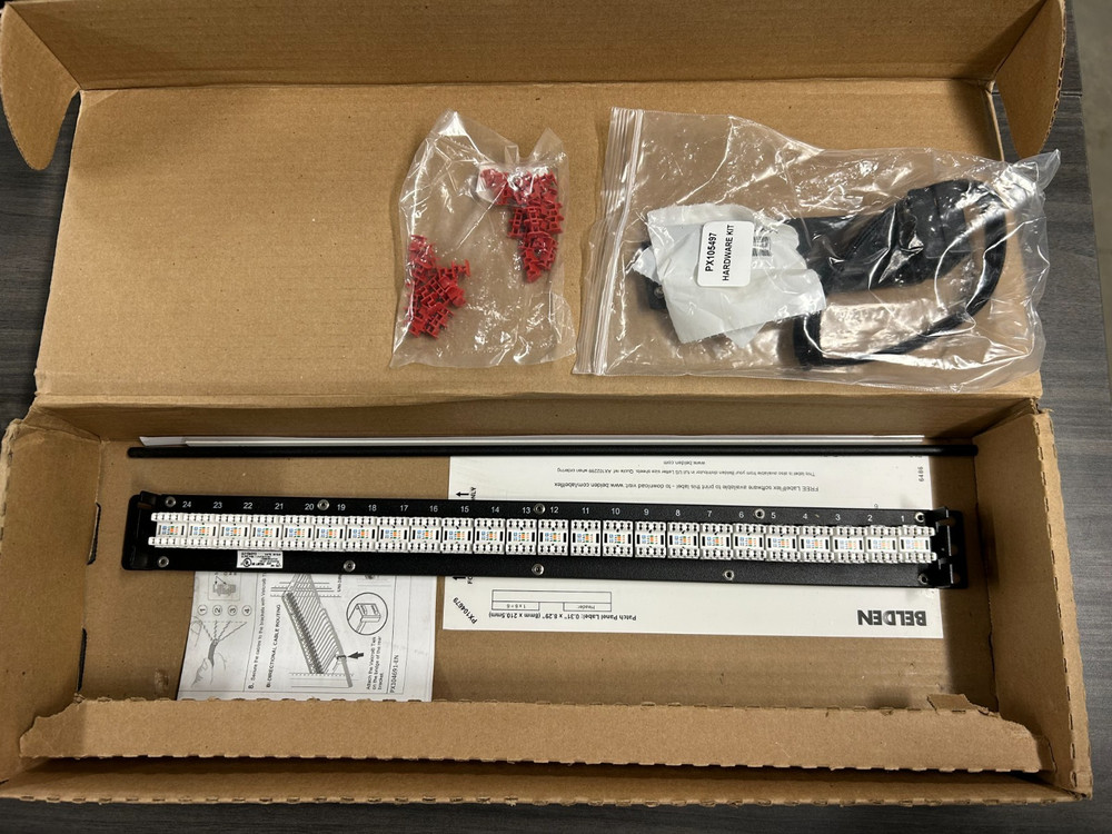 Belden CAT5E KeyConnect Patch Panel 24-port AX104013
