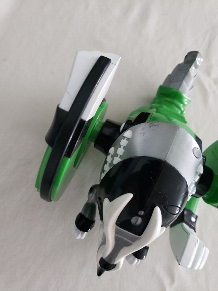 Bossa Nova Remote Control Mechatars Alpha Battling Robot see video no remote