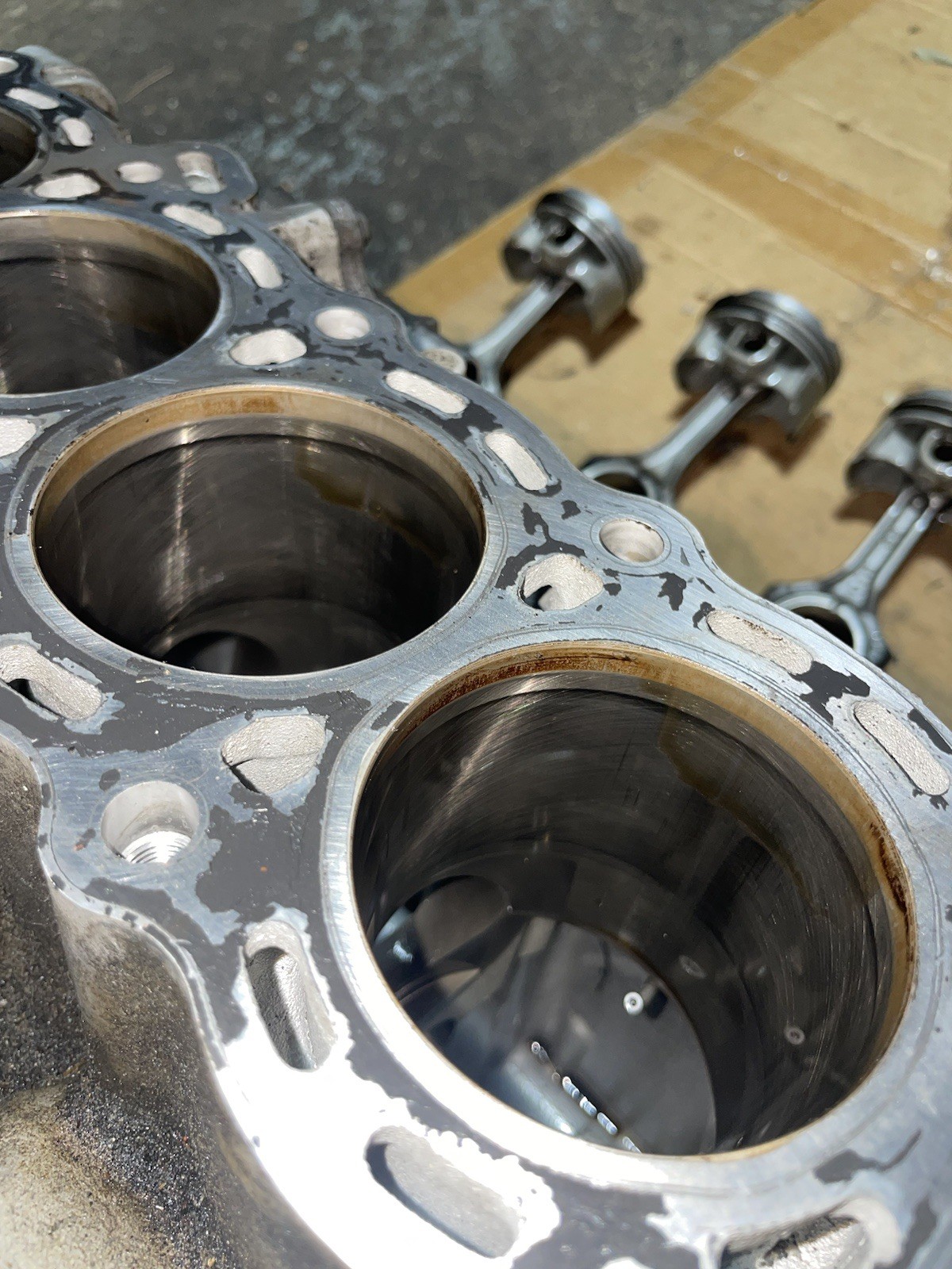 2009 08 09 Suzuki GSXR 600 GSXR600 Crankcase Case Engine Motor Block Piston Lot