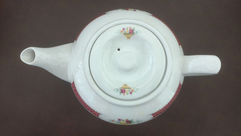 VINTAGE FLAT TOP TEAPOT