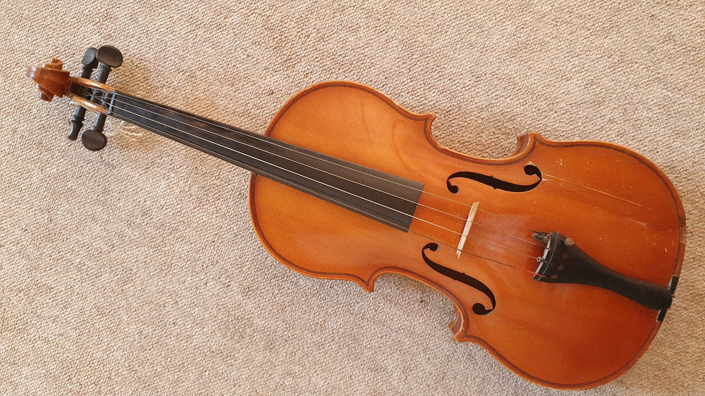 Nice old 4/4 Violin  violon , 1 part back