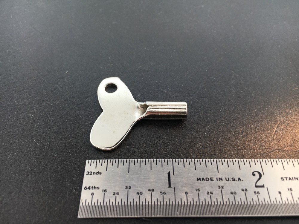 Novelty Clock Key Pendulette