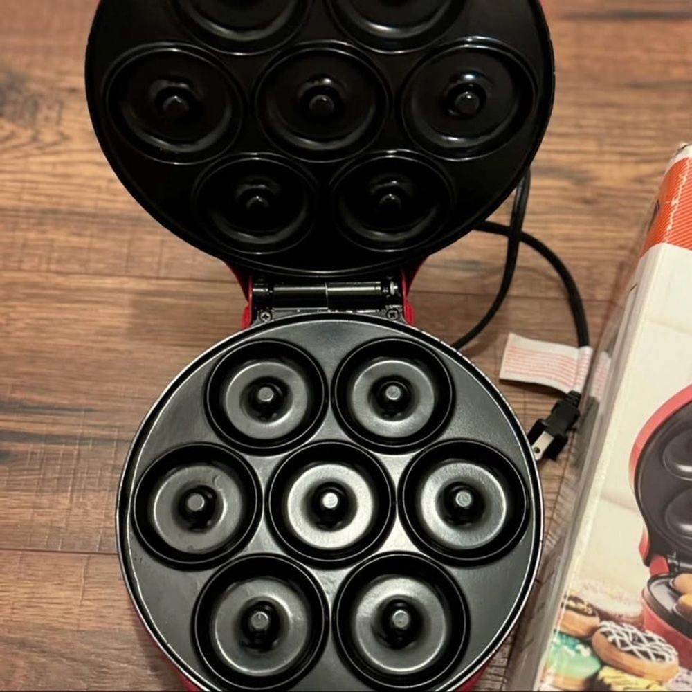 Bella Red Mini Bite Size Donut Maker Non Stick Healthy Even Baking