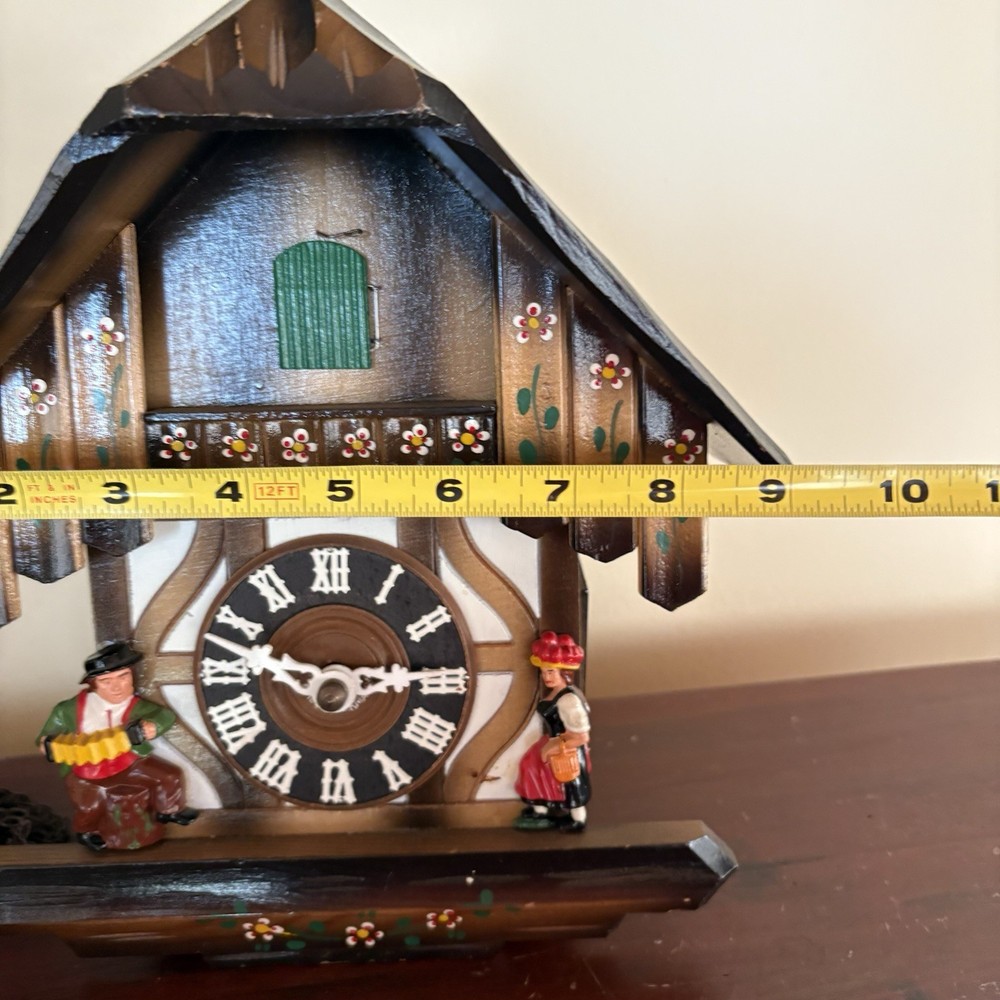 German Cuckoo Clock No Weights Or Pendulum