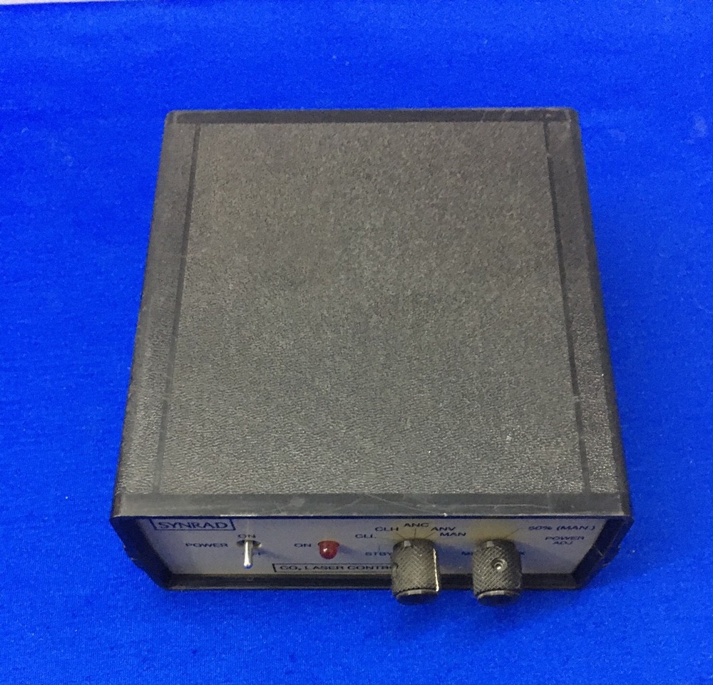 SYNRAD UC-1000 CO2 LASER CONTROLLER 24 VDC