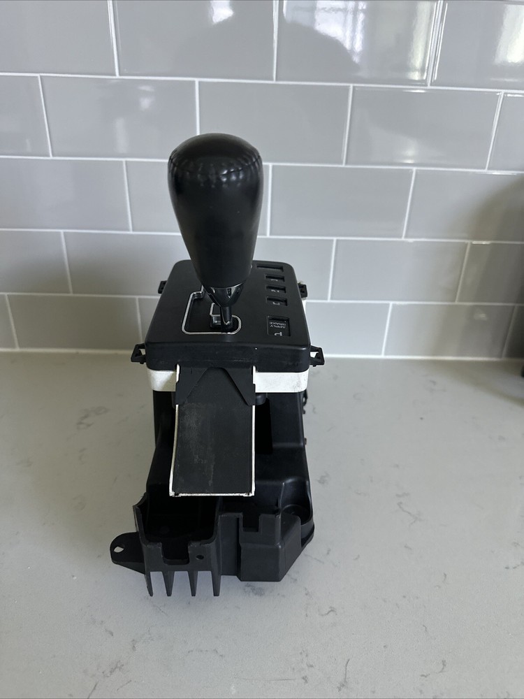 2005 to 2007 Chrysler Pacifica Gear Shifter Assembly Shift