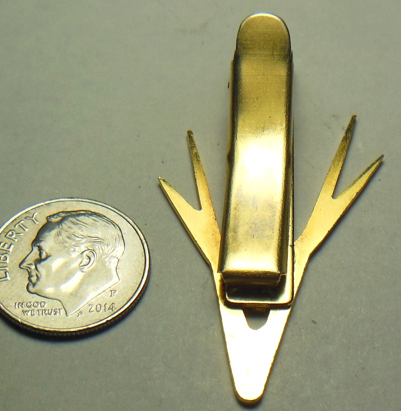 CHRYSLER, DODGE Co. Forward look advertising emblem employee tie clasp pin *