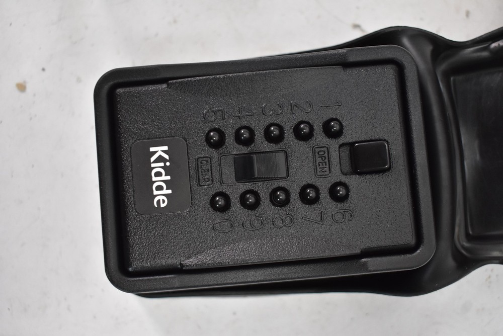 Kidde KeySafe Pro Pushbutton Wall Mount Combination Key Lock Box Weather Cover