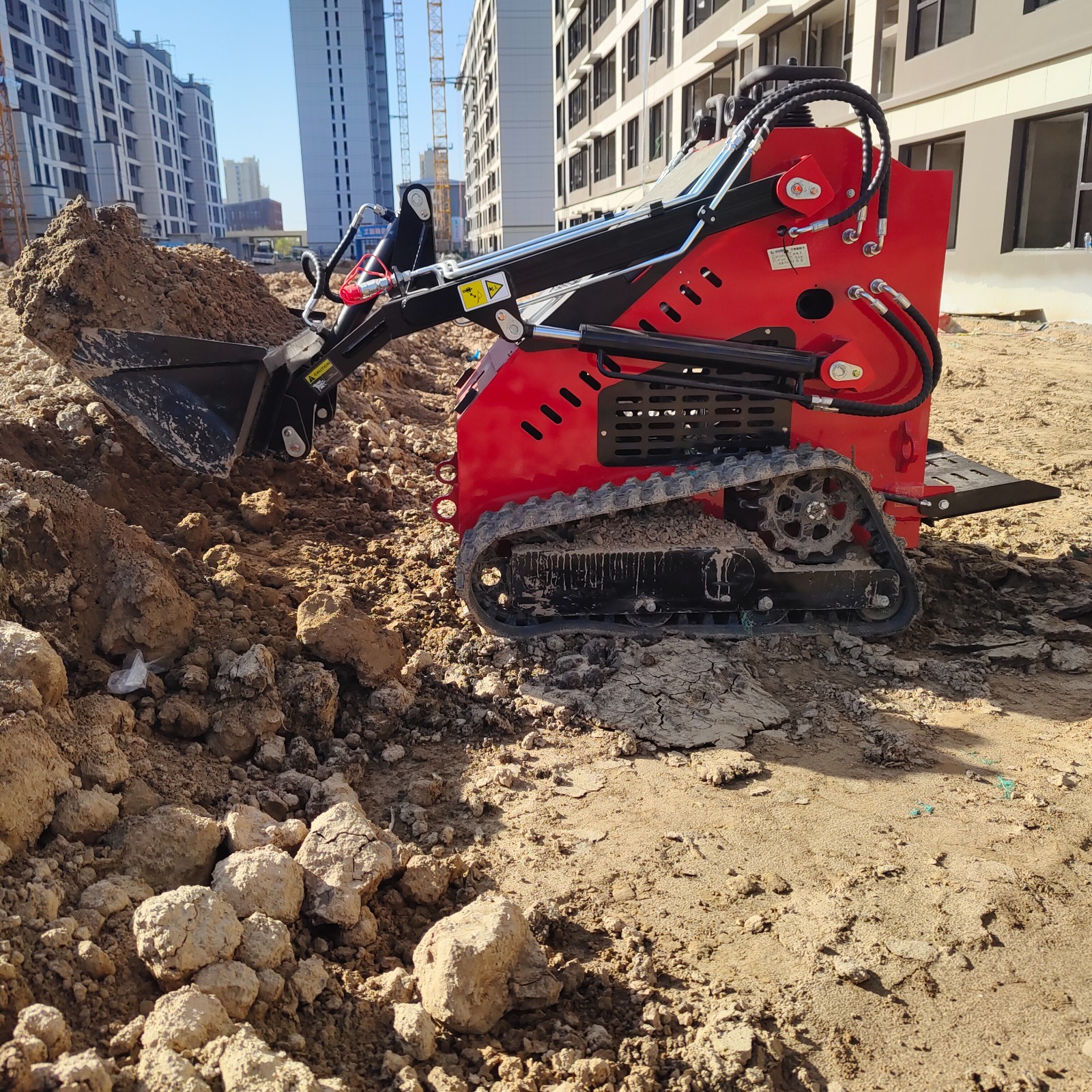 1830lbs Mini Skid Steer Loader with B&S 13.5HP Gas Track