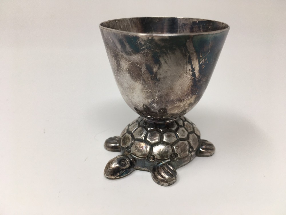 Vintage Reed & Barton Silver Plate Egg Cup - Turtle #272