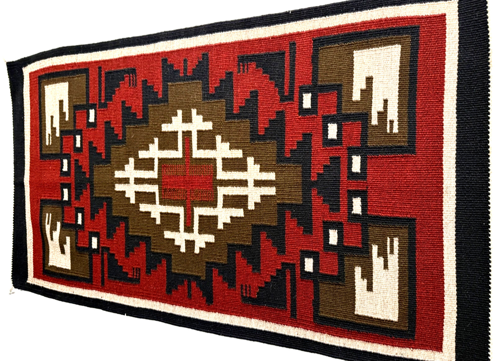 BEAUTIFUL NAVAJO GANADO RUG, INTRICATE DESIGN, HANDSPUN WOOL, 20TH C, MINT