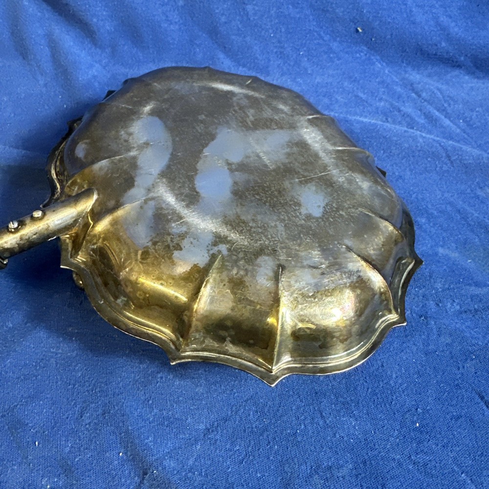 CHIPPENDALE INTERNATIONAL SILVER CO. #6323 SILVER PLATE SILENT BUTLER.