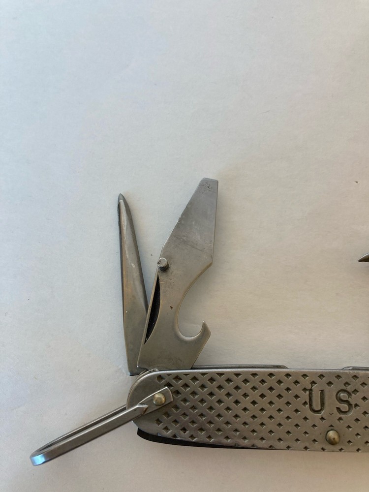 Camillus 1968 US military mutil function tool knife