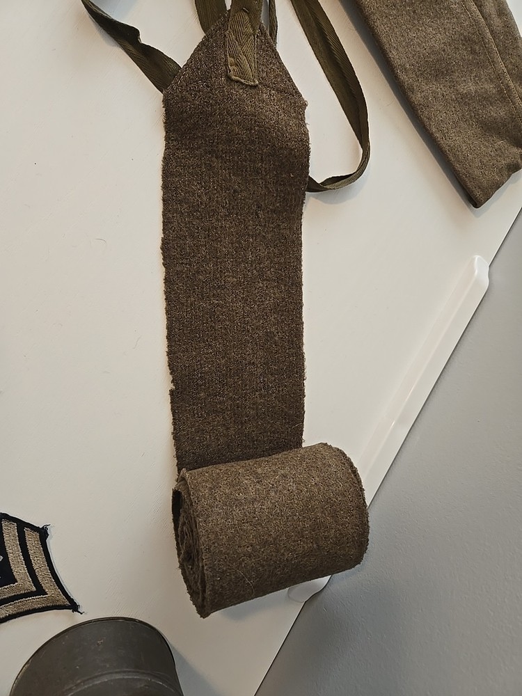 WW1 US Side Cap Hat Wool & Wrappings Military Cup And Patch.