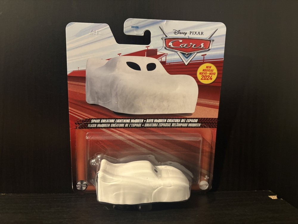 Disney Pixar Cars Space Creature Lightning McQueen Diecast  1.55