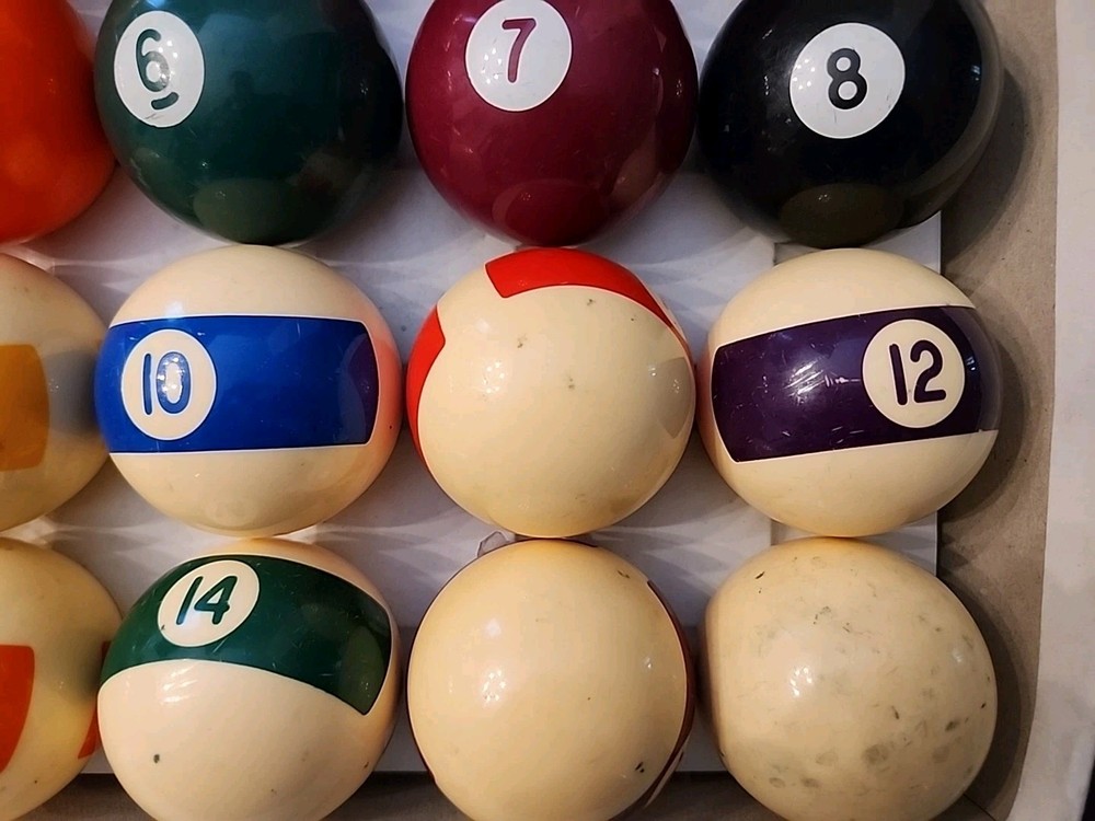 Vintage Bakelite Billiard Pool Balls Set