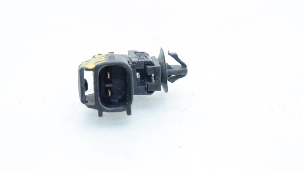 05-09 OUTBACK 2.5 XT AMBIENT AIR TEMPERATURE SENSOR T5527