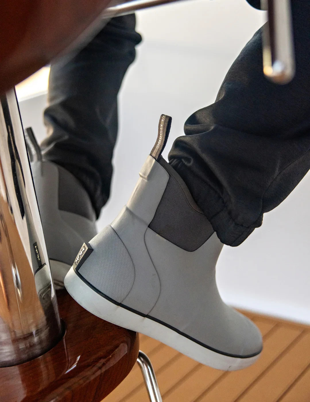 HUK Rogue Wave Men's Fishing Deck Boots Rain Shoes New