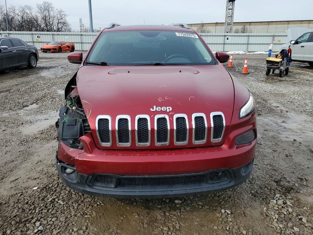CHEROKEE 2015 Glove Box 808475