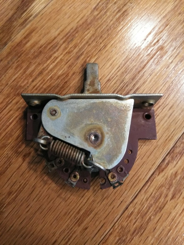 Broken EVH Frankenstein/ Frankenstrat 3-Way Spring Style Pickup Selector Switch