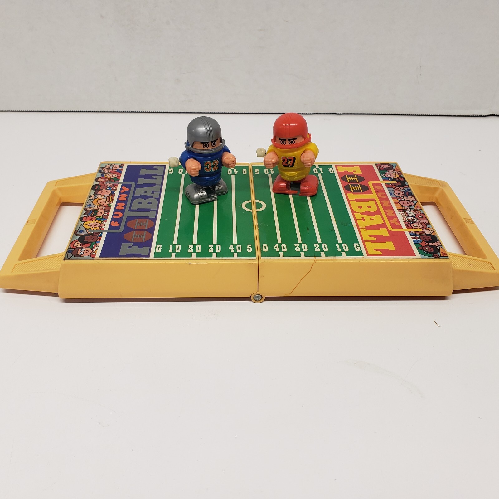 VINTAGE 1981 TOMY FUNNY FOOTBALL WIND UP TOY GAME Missing Footballs