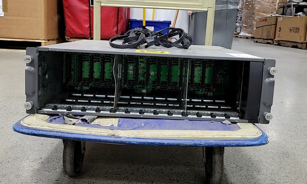 HP StorageWorks 302970-B21 StorageWorks Modular Smart Array SEE NOTES