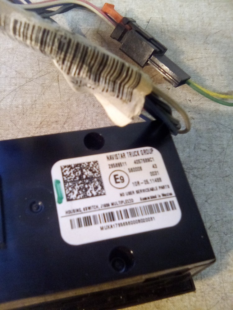 International 4057689C1 Housing Switch, Multiplexed