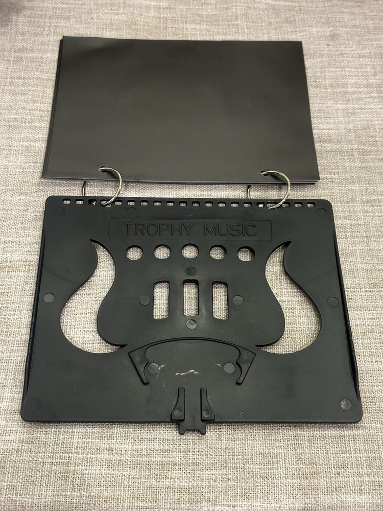 Trophy TR9400 Music Flip Folder
