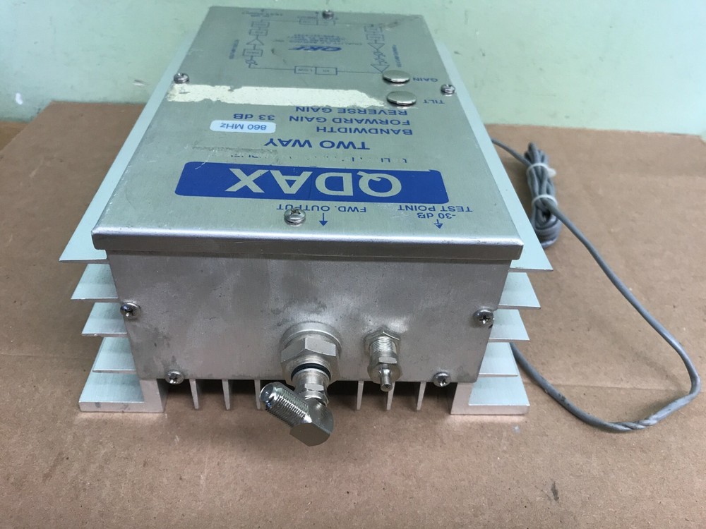 QDAX TWO WAY RF AMPLIFIER BANDWIDTH 860 MHZ 33dB With AC Adapter