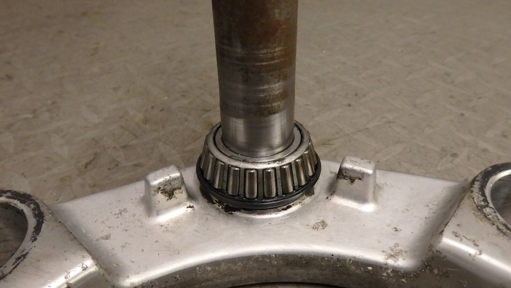 Triumph Thunderbird 900 lower, bottom yoke, fork clamp