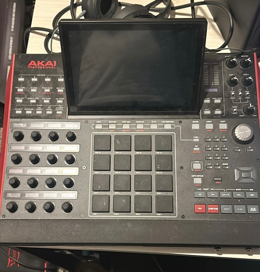 Akai Professional MPC-X Standalone Sampler and Sequencer