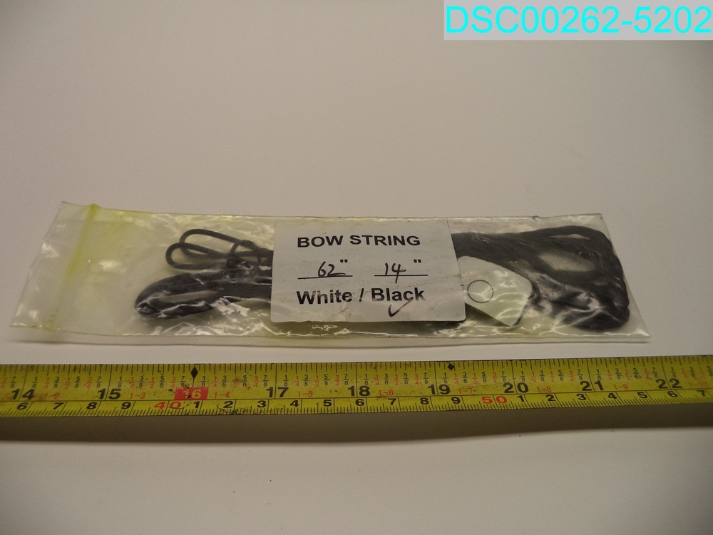 Bow String 62" x 14" Black