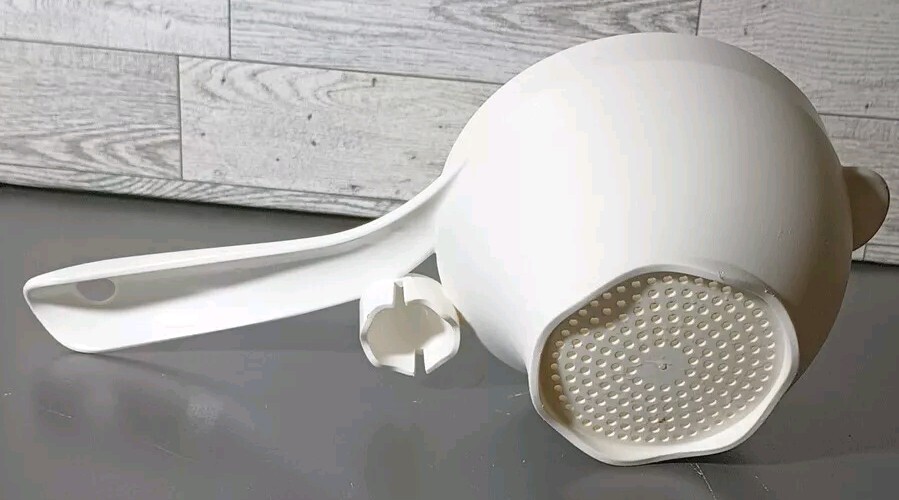 Tupperware Colander Small Strainer with Bowl Rest Handle White 4476