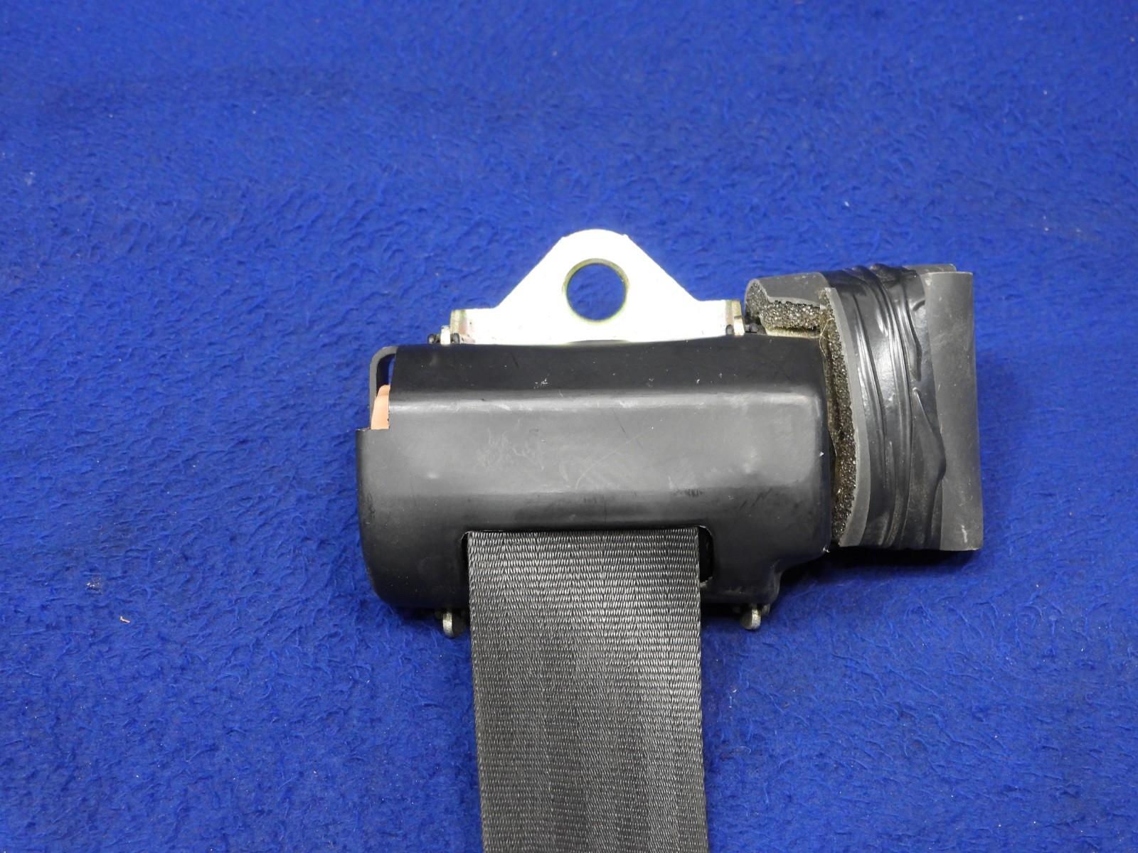 97 1997 Ford Mustang Convertible Gray Front Seatbelt Set Seatbelts OEM E48