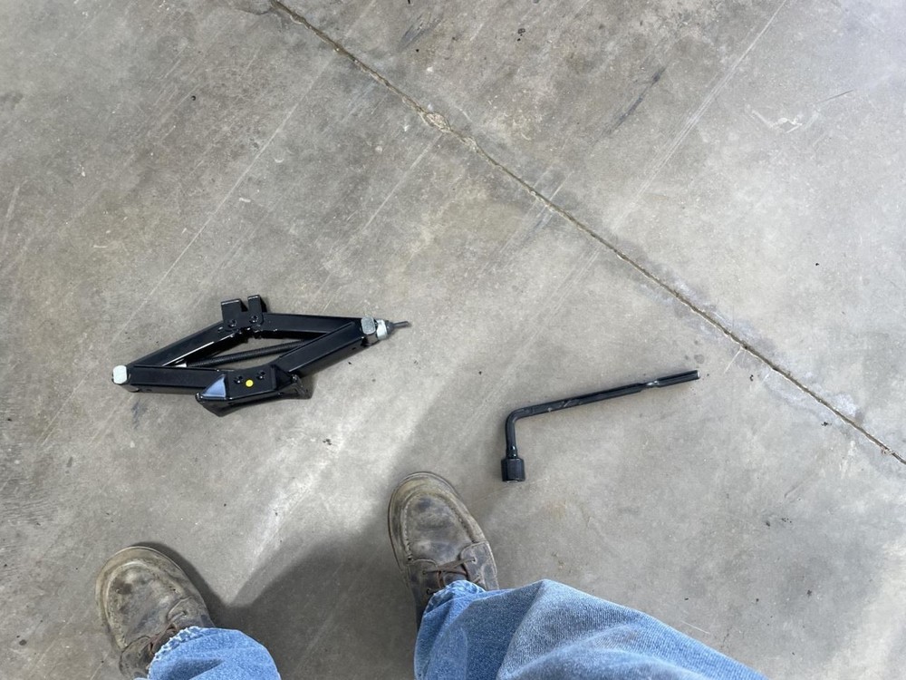 Complete Console Front Floor Manual Shift Shift-by-cable Fits 18-23 STINGER 9868