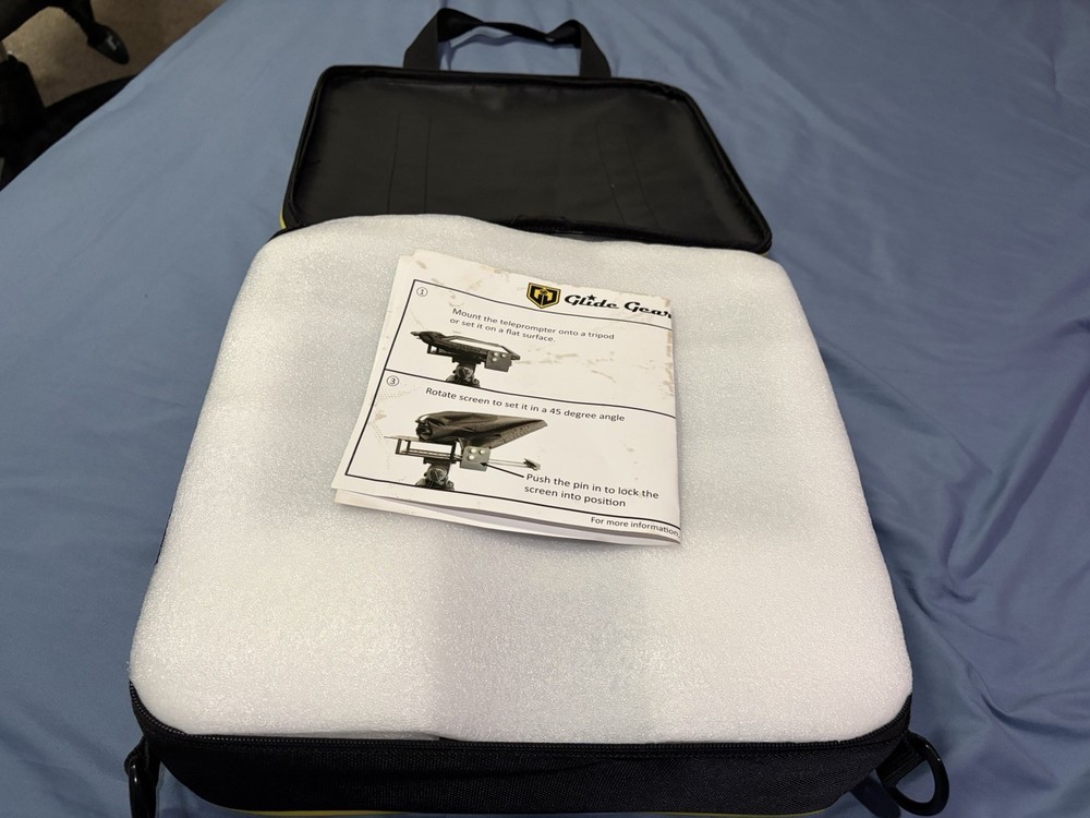 Glide Gear Teleprompter with Carrying Case
