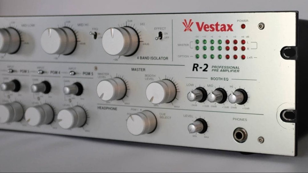 Vestax R-2 DJ Mixer