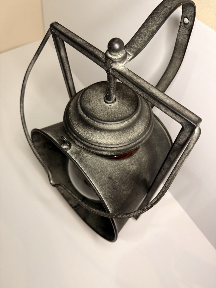 Vintage Lantern Globe Candle lantern.