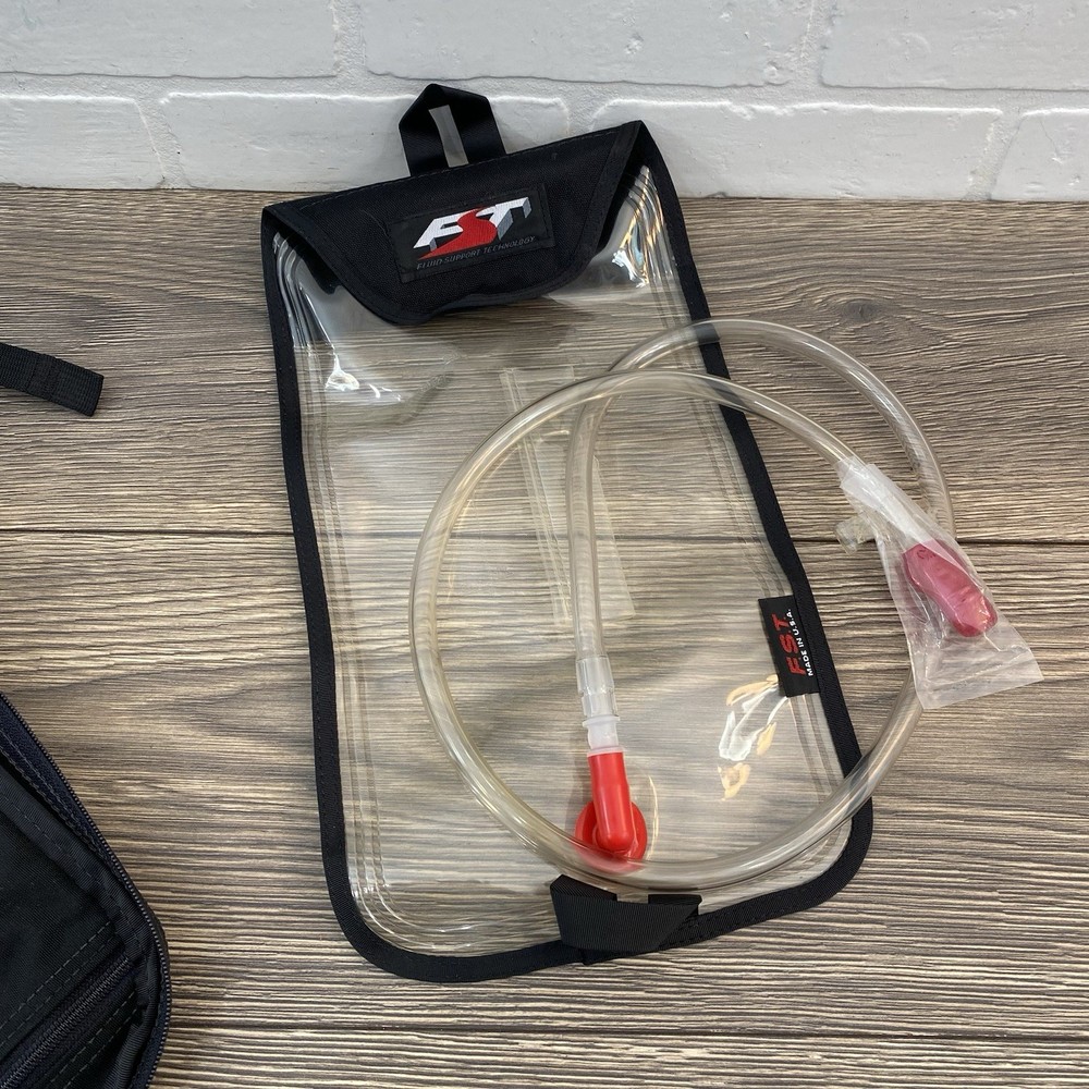 FST Fluid Support Technology Lightweight Hydration backpack in Black