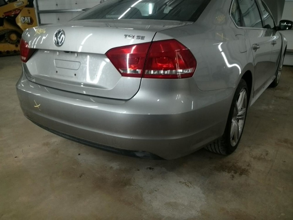 PASSAT 2014 High Mounted Stop Light 104805528