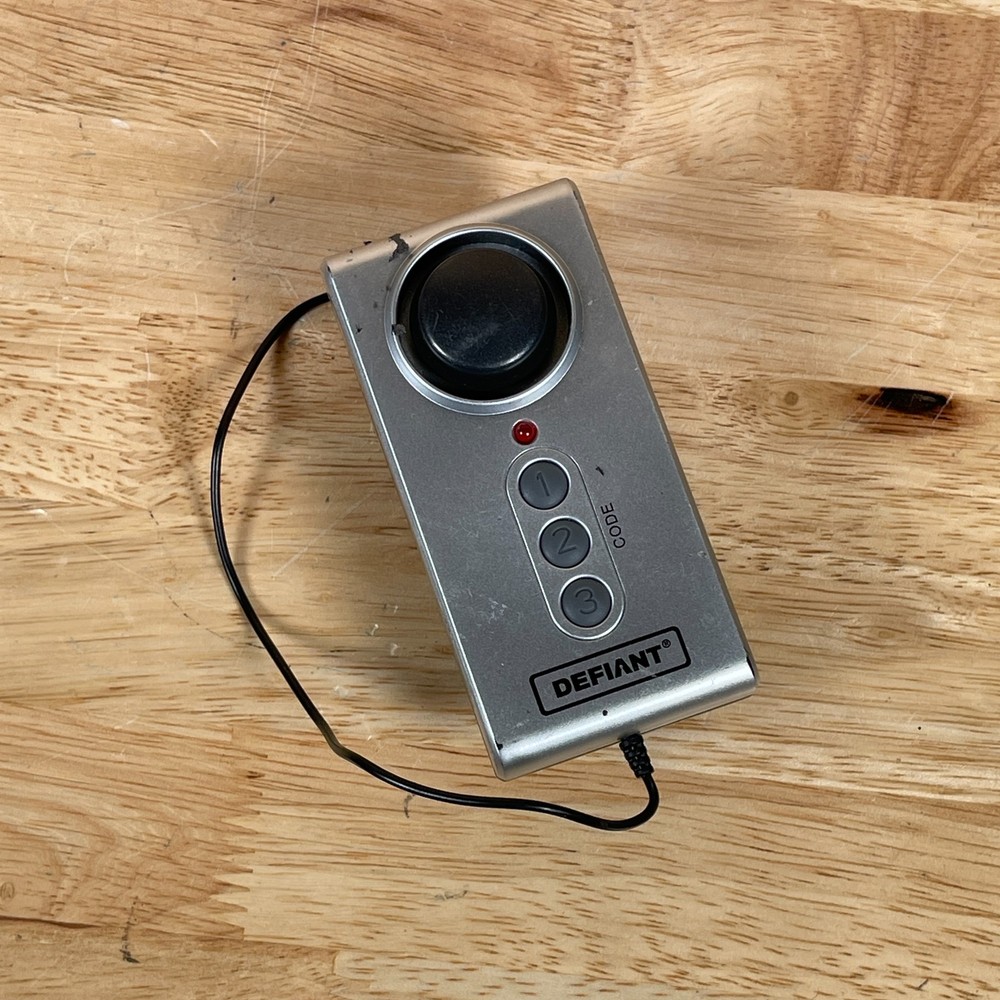 Defiant SE-0114 Silver 3-Buttons Bypass Code Wireless Home Security Pool Alarm