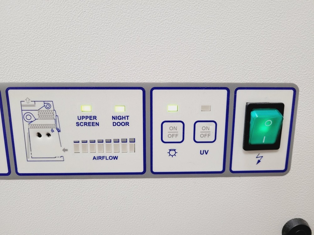 Labcaire Model SC12R Recirculating Class II Safety Cabinet Lab