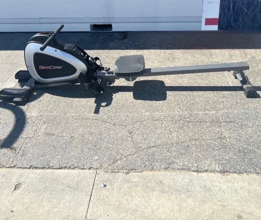 Fitness Reality Rowing Machine