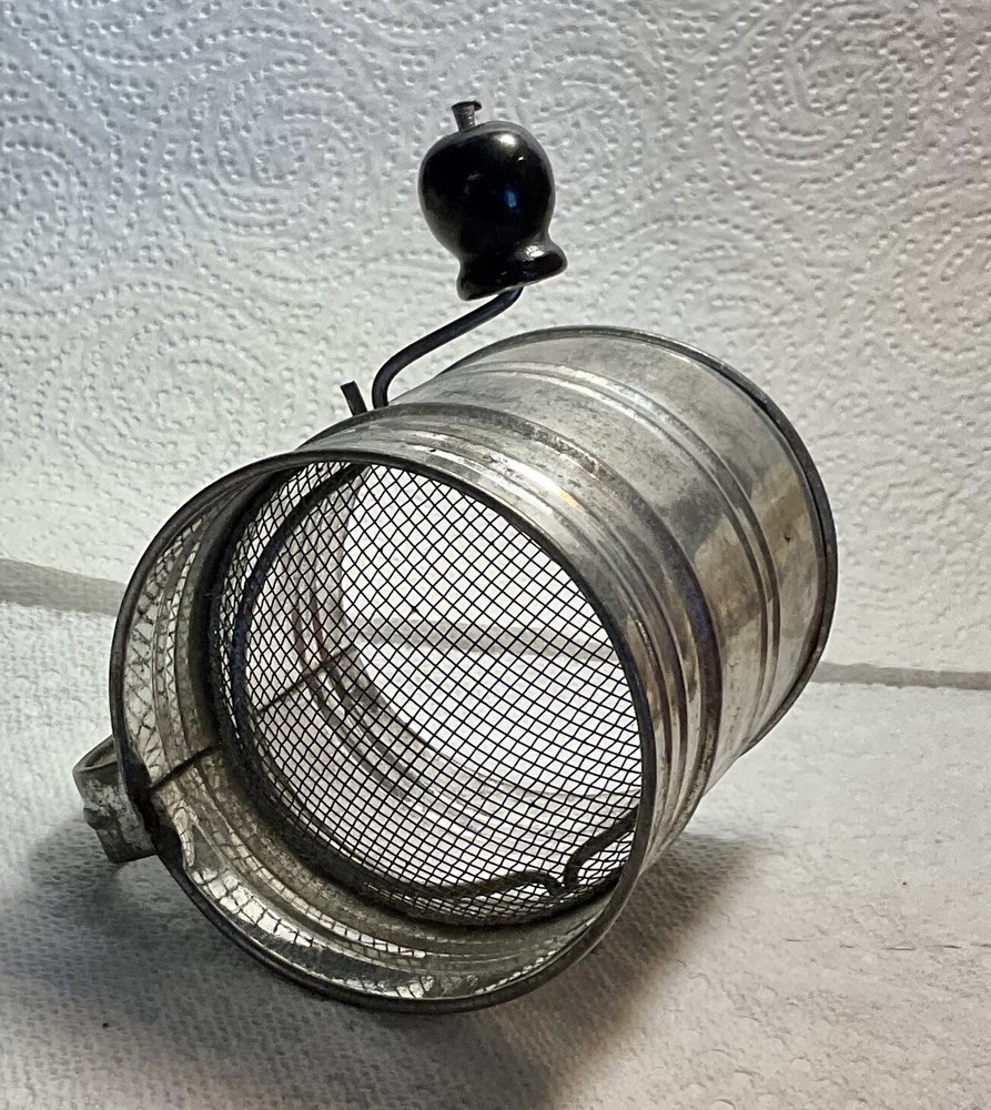 Vintage 1 Cup Four Sifter USA