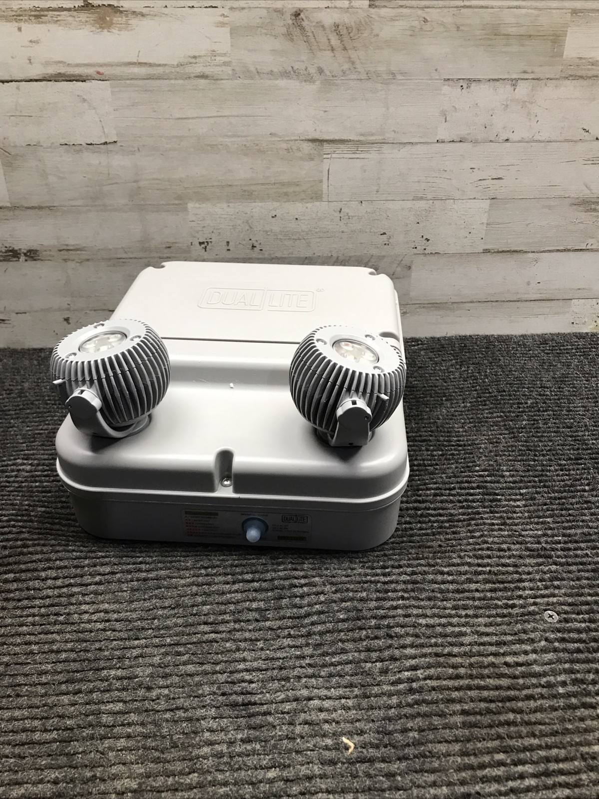 Hubbell Dual-Lite DYN12I-4X-06L Industrial Emergency Light Fixture