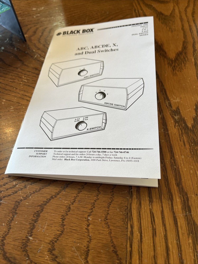 Black Box ABCDE Switch Audio Video Switchbox Desktop SW058A-FFFFF (NEW)