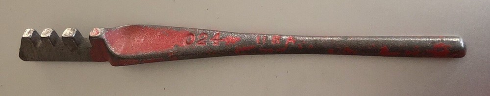 Vintage “Red Devil” Glass Cutter #024