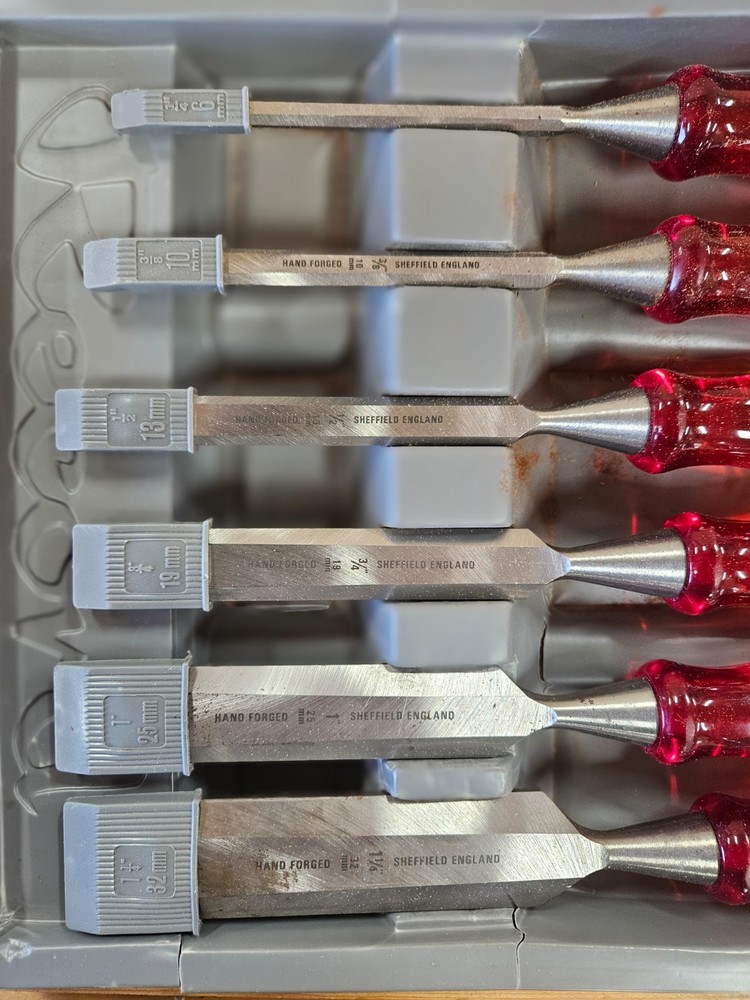 New Unsed Vintage Record Marples Splitproof Bevel Edge Chisel Set -- Not Irwin!