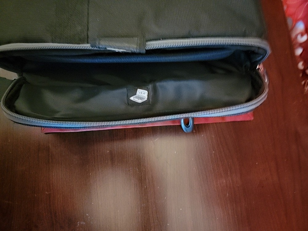 EQUINOX Laptop Computer Bag 17" Black Classic Side Load, Check Point Friendly