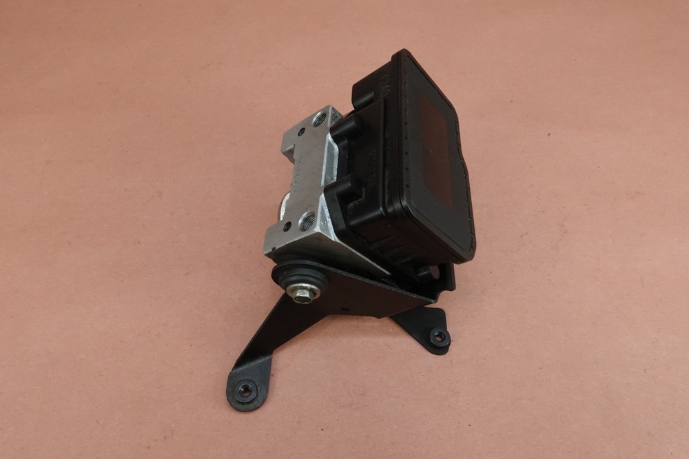 2016-2017 Victory MAGNUM ABS Brake Pump Modulator Module